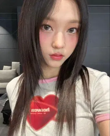 Heaven by Marc Jacobs 티셔츠 NewJeans 해린