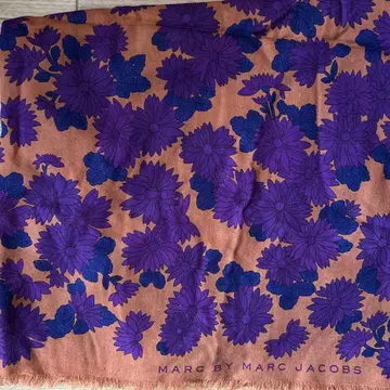 MARC BY MARC JACOBS 대형 꽃무늬 스톨