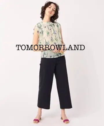 투모로우랜드 컬렉션 네이비 팬츠 세미 와이드 크롭 일본제