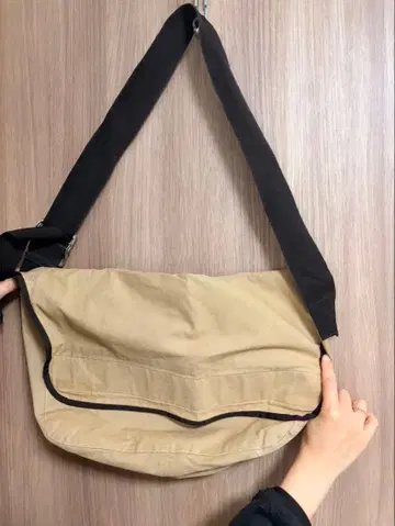 MHL, 숄더백 베이지 캔버스