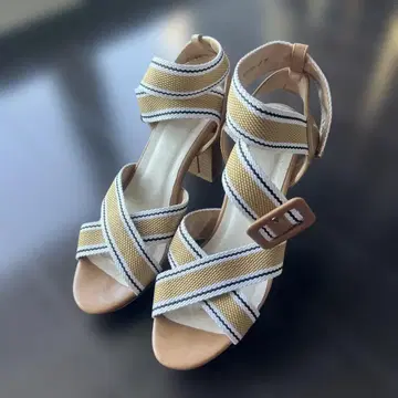 키다리 아저씨 스트라이프 샌들 힐 9cm 23-24cm