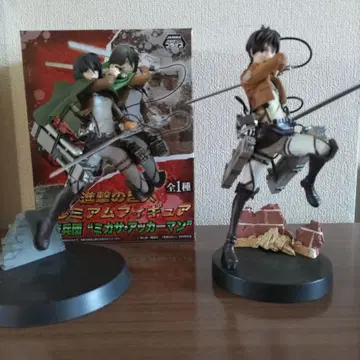 진격의 거인 엘렌(박스 없음) 미카사(박스 있음) 피규어 2체 세트