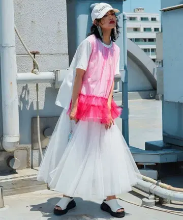 [ Narcissus ] 볼륨 샤샤 스커트 | 화이트 프리 사이즈