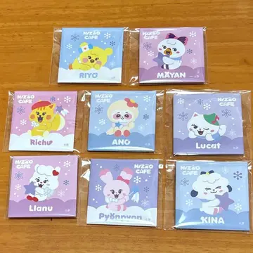 NiziU 캔뱃지 배치 NIZOO cafe Blue Moon