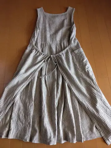 ICHI (이치) 스트라이프 패턴 슬리브리스 원피스