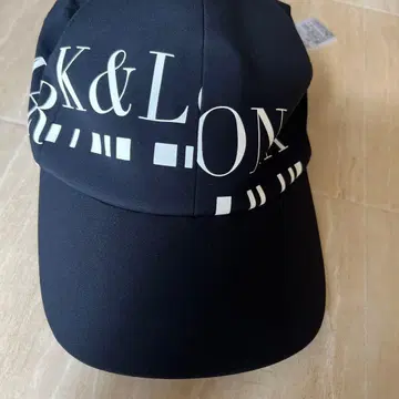 MARK&LONA 블랙 캡 프리 사이즈