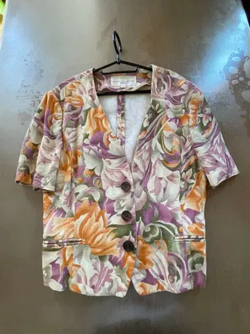 새상품급 반팔 노카라 자켓