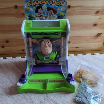 버즈 라이트이어 에너지 샷 메달 떨어뜨리기 게임