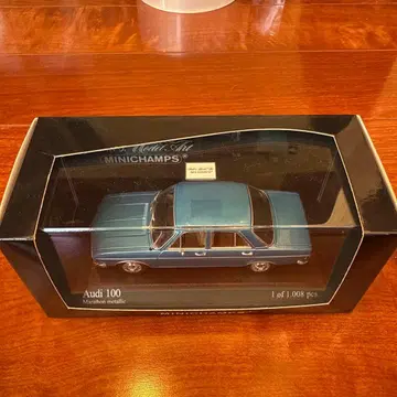 No.365 MINICHAMPS AUDI 100 GL MARATHON