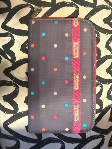 에스프레소 도트 무늬 장지갑