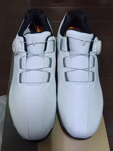 브릿지스톤 제로 스파이크 바이터 와이드 골프화 SH2507