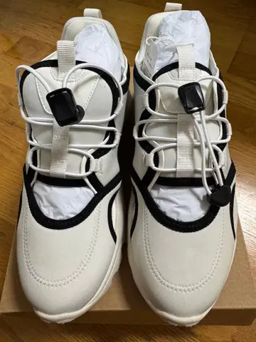 emmi 스니커즈 화이트 블랙 악센트