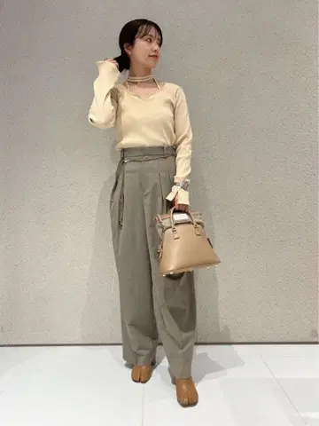 JANE SMITH x Plage 24SS 넥 초커 리브 티셔츠