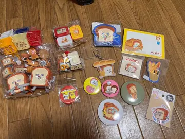 빵도둑 피규어 키링 캔뱃지 씰 등 일괄!