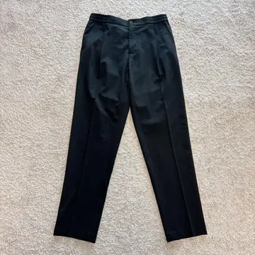 [컨디션 최상] 페라가모 슬랙스 캐주얼 팬츠 원포인트 로고 블랙 46