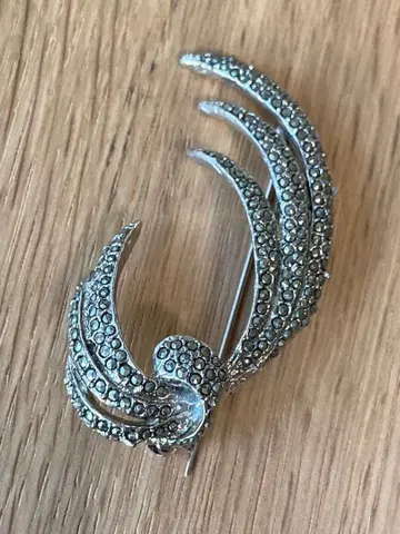 영국제 마카사이트, 빈티지 브로치