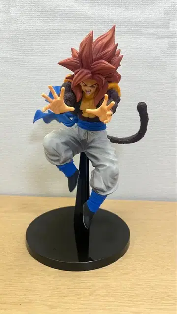 드래곤볼 피규어 슈퍼 사이어인 4 오지터 상자 없음