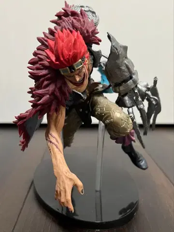 유스타스 캡틴 키드 원피스 피규어