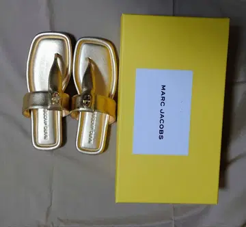 MARC JACOBS 골드 플랫 샌들 37 미사용 새상품