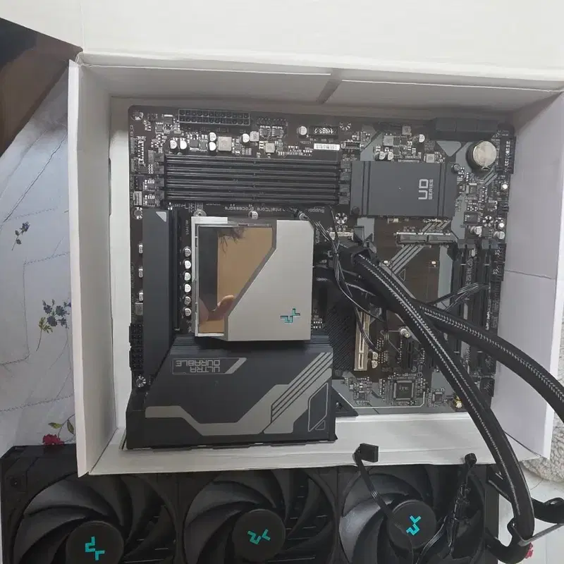 i7 13700k / z790 ud(기가바이트)/ 수냉쿨러는 써비스 무료