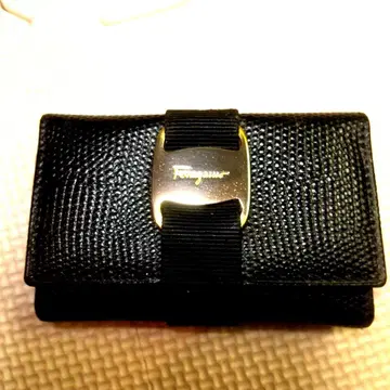 Ferragamo 바라 리자드 엠보 블랙 키케이스 미사용품