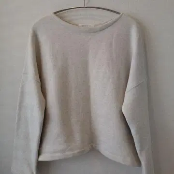 [ 새상품급 ] 갸루리 비 풀오버 아이보리 프리 사이즈