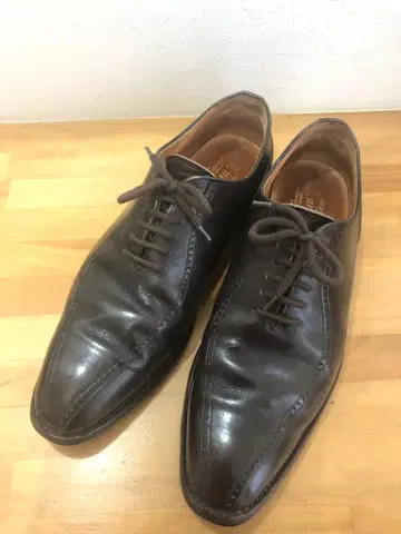 스코치 그레인 다크 브라운 25.5 스월 투 디자인