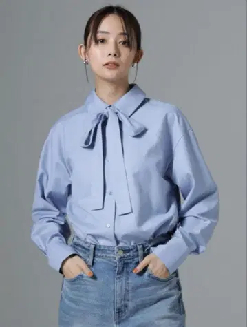 나노 유니버스 3WAY 동소재 리본 포함 백 턱 셔츠