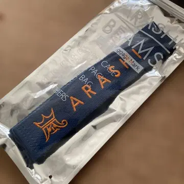 폭풍을 여행하는 전시회 BEAMS 러기지 마크 파란색