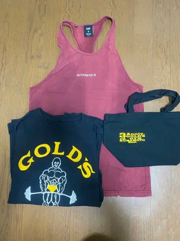 MYPROTEIN 탱크탑 & GOLD'S GYM T셔츠 세트