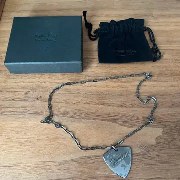 넘버나인 목걸이 피크 펜더