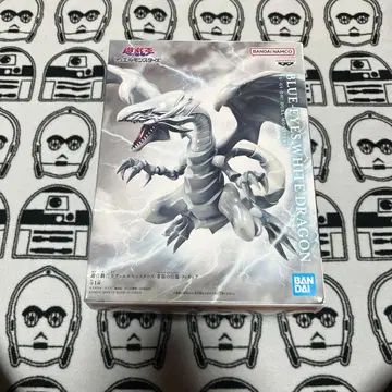 푸른 눈의 백룡 피규어