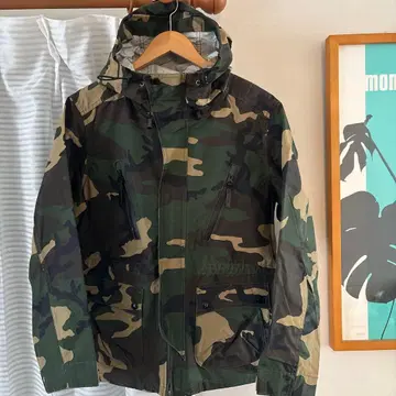 FREAK'S STORE 카모 패턴 블록 테크 마운틴 파카 사이즈 S