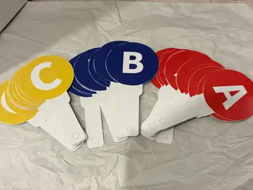 게임 퀴즈 대회 ABC 답변 카드