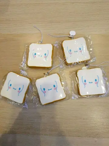 산리오 가챠가챠 폭신폭신 빵 마스코트 시나몬 5개 세트