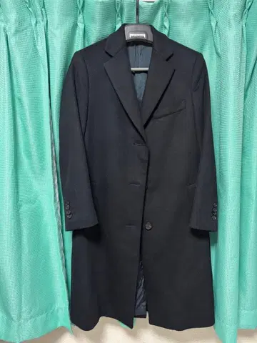 Salvatore Ferragamo 코트 블랙 이탈리아제