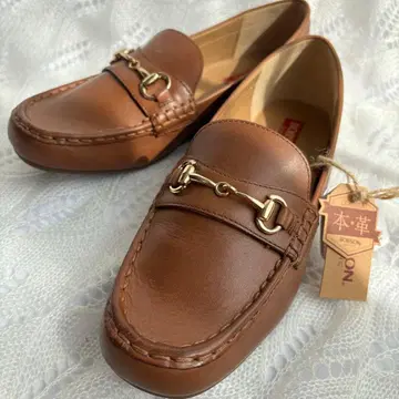 BOBSON 천연 가죽 24.5 브라운 로퍼 모카신 금장 장식 가죽