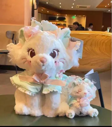 상하이 디즈니 스토어 마리 봉제 인형과 키체인 2세트