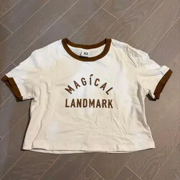 MAGICAL LANDMARK T셔츠 미세스