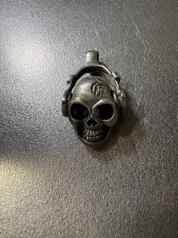 스컬 디자인 펜던트 헤드폰 포함