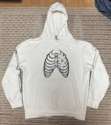 noremid born hoodie