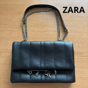 ZARA 참 포함 퀼팅 크로스 바디백 수납 가방 포함