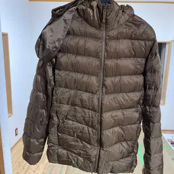 UNIQLO 울트라 라이트 다운 후드 부착 M 사이즈