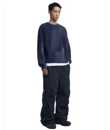 NOMANUAL SPRAY DYEING KNIT 네이비