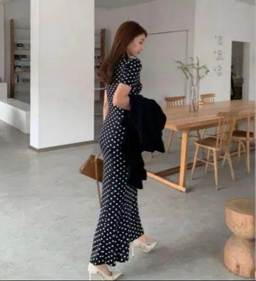 BIRTHDAY BASH 벌스데이 바쉬 / 타이트 도트 원피스 S