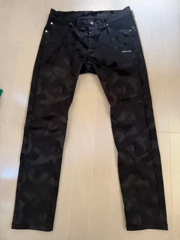 MARK & LONA 블랙 카모플라쥬 팬츠