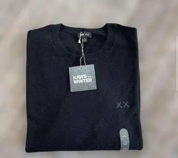 유니클로 M 사이즈 블랙 100% 캐시미어 스웨터