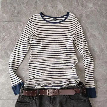 archive border thermal long sleeve y2k b