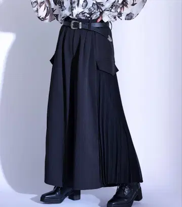 엘르 로제트 블랙 플리츠 와이드 팬츠