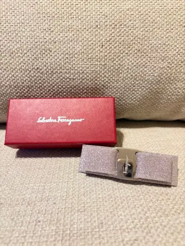 페라가모 머리핀